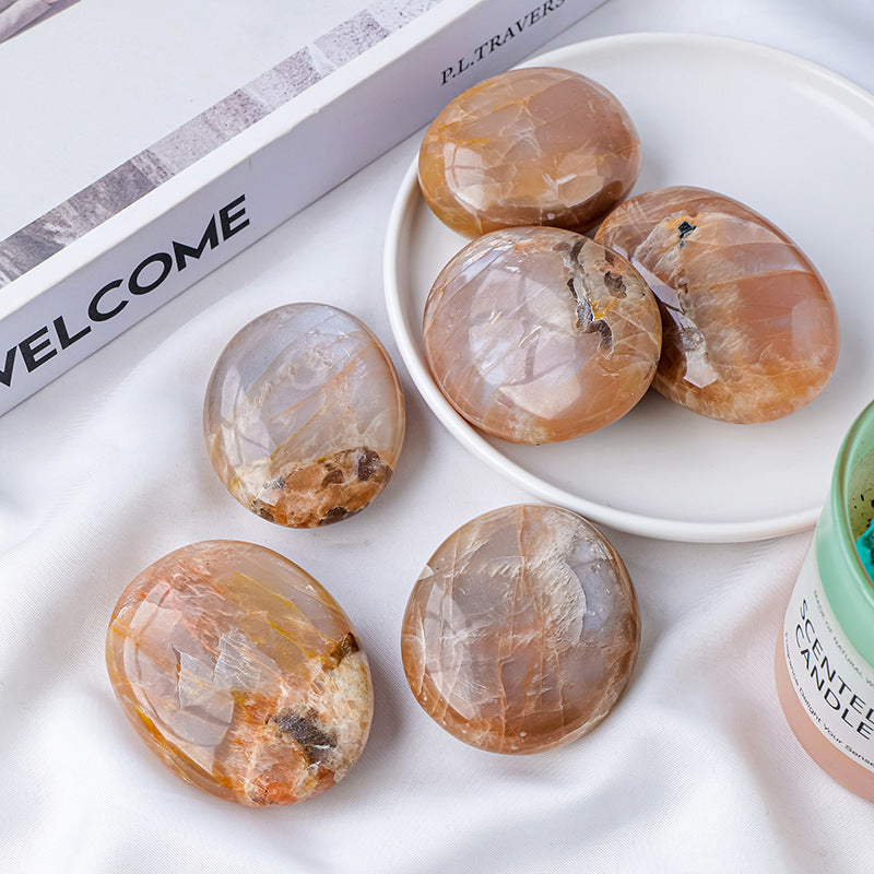 【礦藏】原礦橙色月光石/隨身攜帶手把件(附絨布袋)