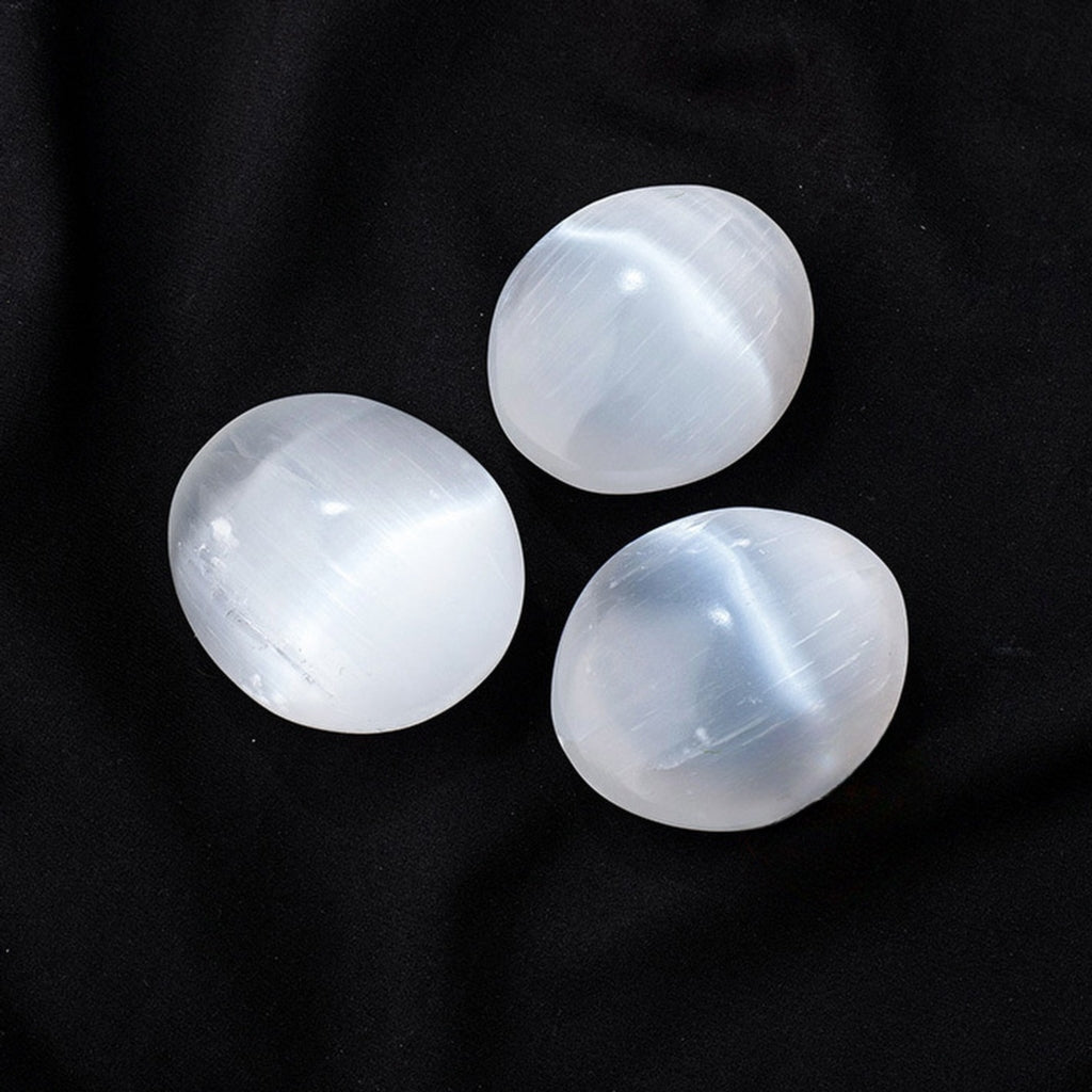 【礦藏】原礦透石膏/隨身攜帶手把件(附絨布袋)