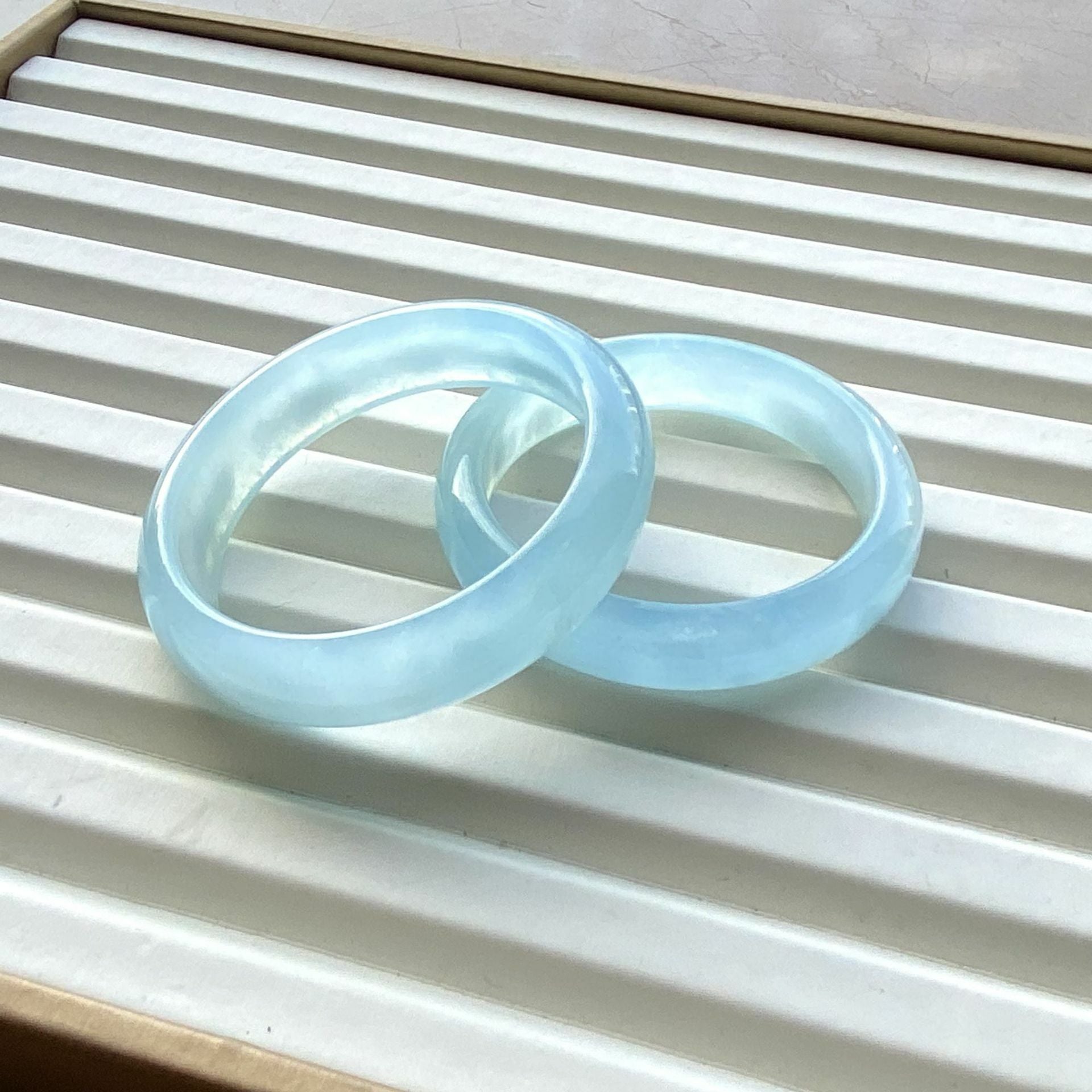 【玉鐲】天然海藍寶手鐲-藍天白雲的