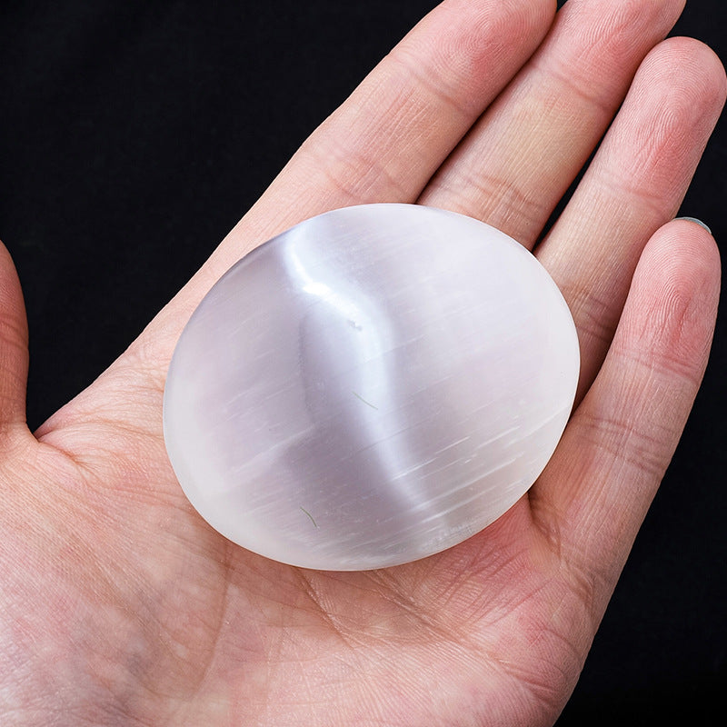 【礦藏】原礦透石膏/隨身攜帶手把件(附絨布袋)