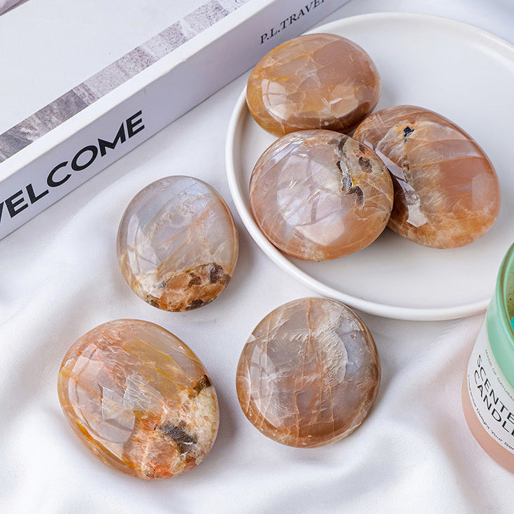 【礦藏】原礦橙色月光石/隨身攜帶手把件(附絨布袋)